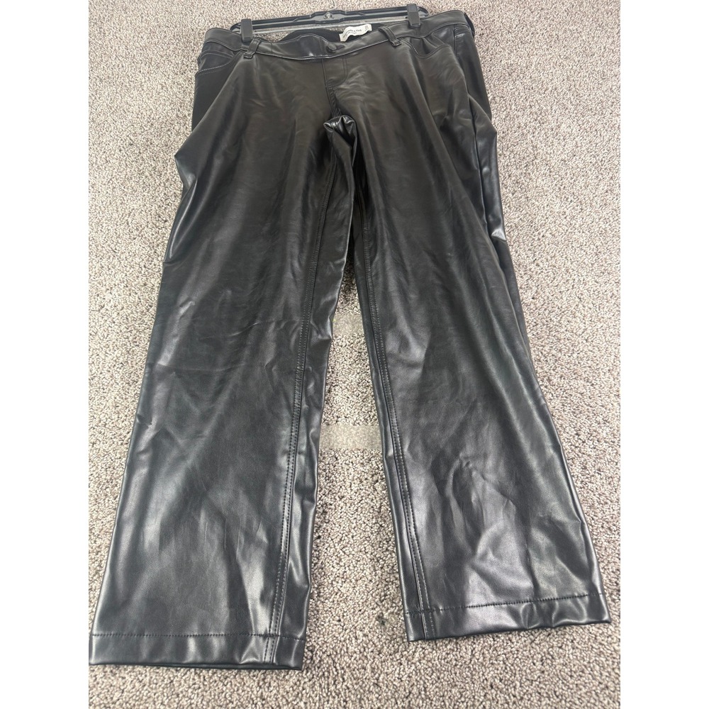 Abercrombie & Fitch 90s Straight Faux Leather Pants Women Black Classic - 31/12R